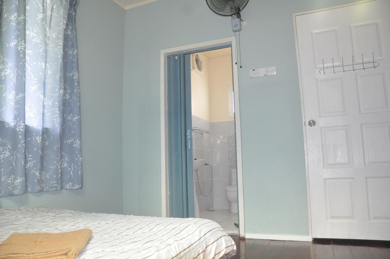 Azrien Homestay Kampong Kundassan Eksteriør billede